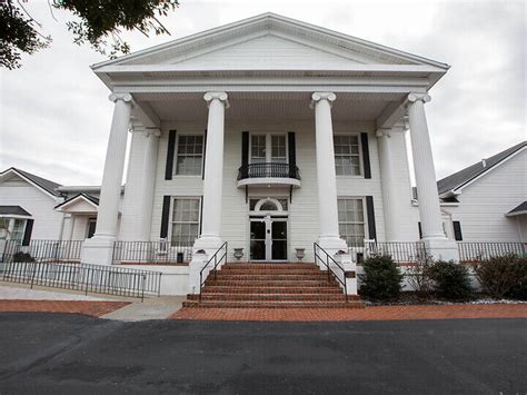 Oakley-Cook Funeral Home | Bristol