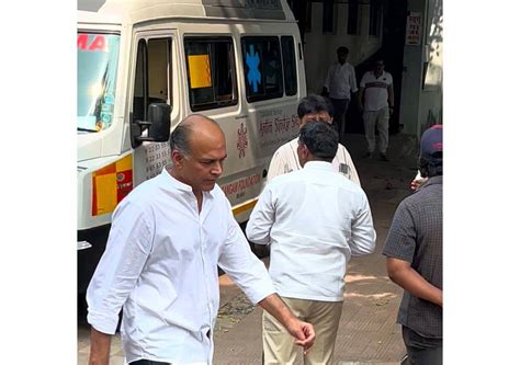 Dhoom director Sanjay Gadhvi last rites: Tabu, Siddharth Anand and ...