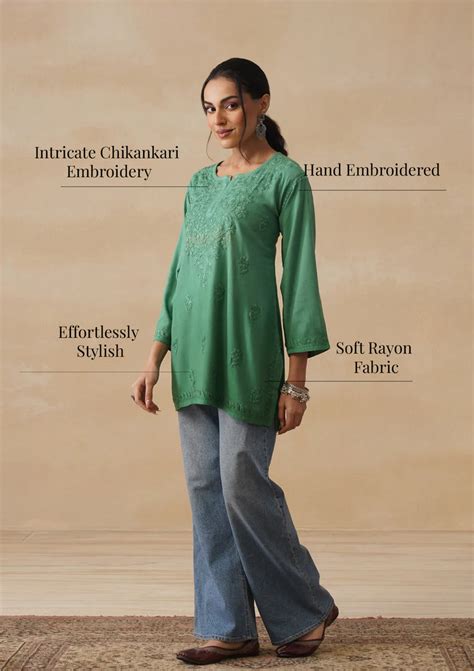 Nayab Rayon Ombre Short Chikankari Kurti – The Lucknowi Chikan