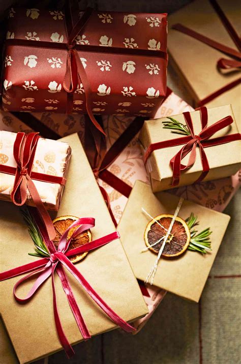34 Christmas Gift Wrapping Ideas For Pretty Presents