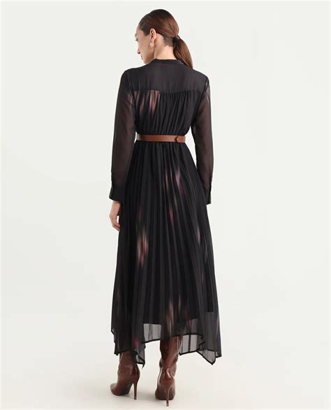 Buy New Arrival Dresses for Women Online Chic Styles & Trends | Rareism