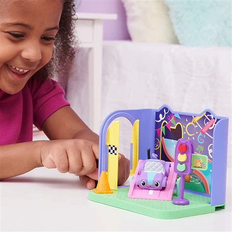 Gabby's Dollhouse - Purr-ific playroom with Carlita – Animal Kingdoms ...