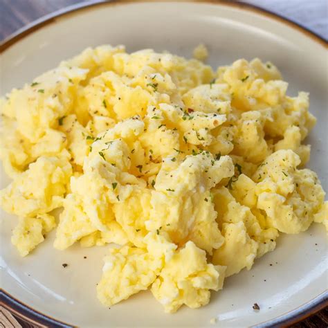 Microwave Scrambled Eggs | Bake It With Love