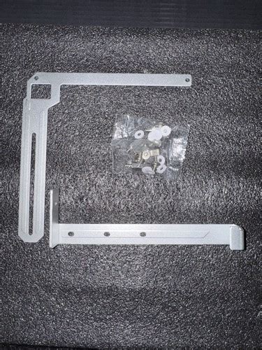 Alienware R9 GPU Bracket 的图像结果