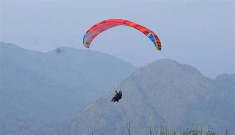 Paragliding in Vagamon - Paragliding Vagamon for Adventure Activities ...