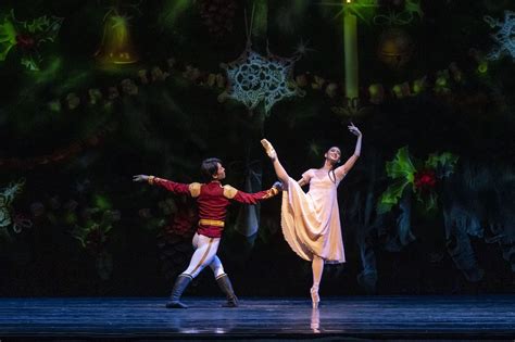 Sheer Wonderment: A Review of The Joffrey Ballet’s The Nutcracker at ...