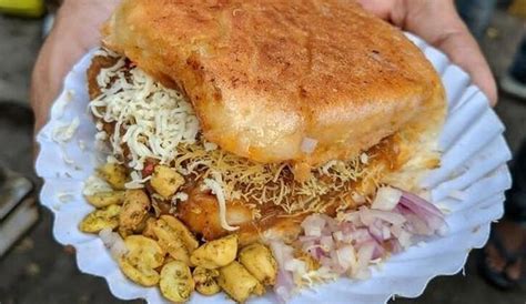 5 Dabeli Stalls To Try In Mumbai | WhatsHot Mumbai