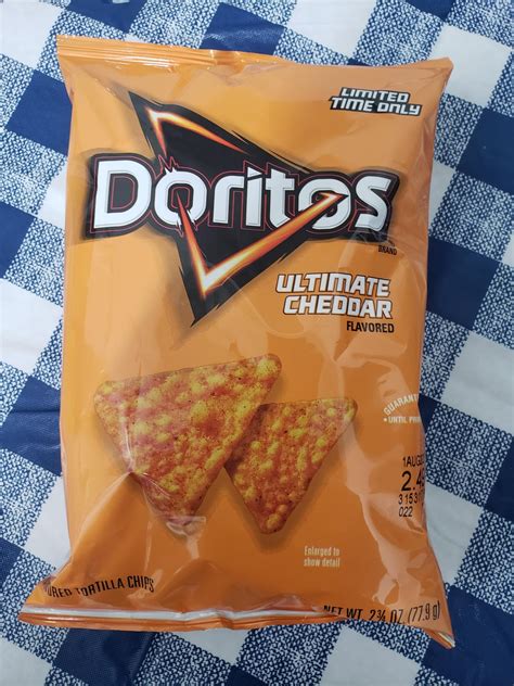 These taste like cheddar sun chips and are delicious : r/chips