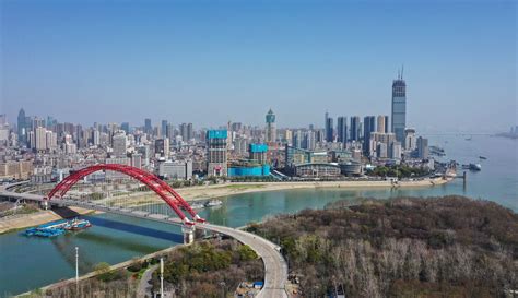 Tourism makes a comeback in China
