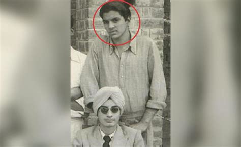 बॉलीवुड में 50 साल से ज्यादा काम कर चुके ये 9 सुपरस्टार्स, खेली सबसे ...