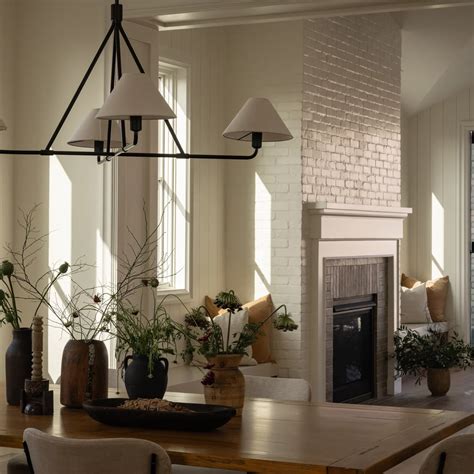 Manhattan Avenue - CHRISTINE VROOM