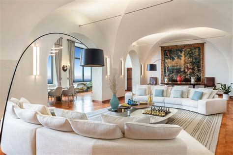 Capri Villa on Spectacular Clifftop, Amalfi Coast, Italy– Icon Private ...