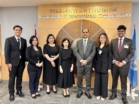 Director-General of the Department of International Organizations meets ...