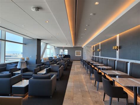 United Polaris Lounge SFO Review & First Class San Francisco - Austin