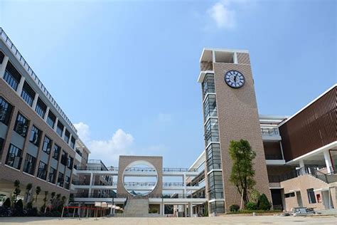 文来国际高中中日班 - 知乎