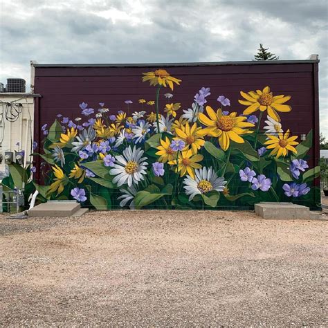 Flower mural by KOHIN in Laramie | STREET ART UTOPIA