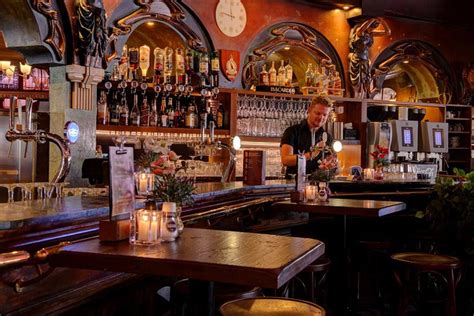 QUEEN HOTEL CAFE RESTAURANT (Eindhoven) - Hotel Reviews, Photos, Rate ...