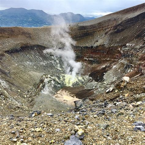 ALAMANDA LOKON RESORT (Tomohon) - Specialty Inn Reviews & Photos ...