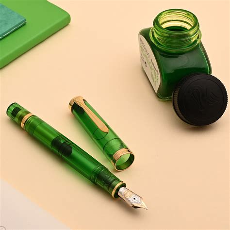 Pelikan M800 Green Demonstrator Fountain Pen | Shop Online | Pelikan ...