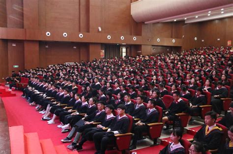 沧州师范学院校长张占平在2019届学生毕业典礼暨学位授予仪式上的讲话-沧州师范学院