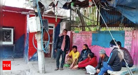 Daily-wage earners at social events stare at uncertainty due to Covid ...