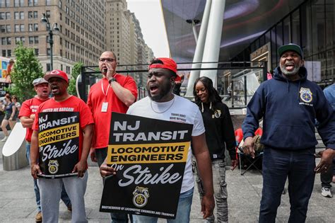 NJ Transit strike has its roots in the hapless MTA's Metro-North and LIRR labor contracts | New ...