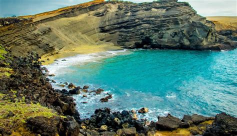 5 Unique Beaches To Visit Around The World - lifeberrys.com