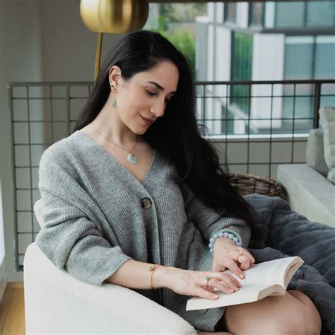 Is Jade Harder Than Diamonds? Why It's One of the Most Durable Gemston – RealJade® Co.