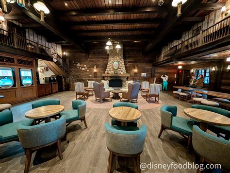 FULL TOUR of the BRAND NEW Lounge in Magic Kingdom! | the disney food blog