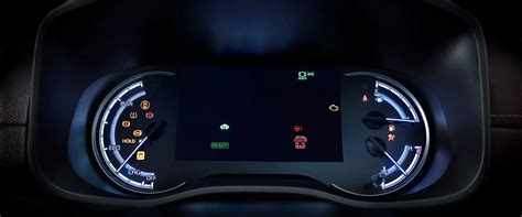 Toyota Innova Hycross