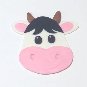 Fondant Cow Cake Topper Tutorial 的图像结果