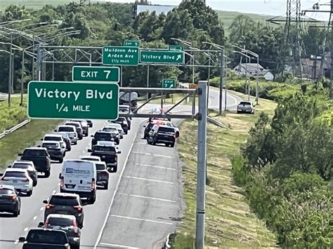 FDNY: 1 injured in crash on West Shore Expressway - silive.com