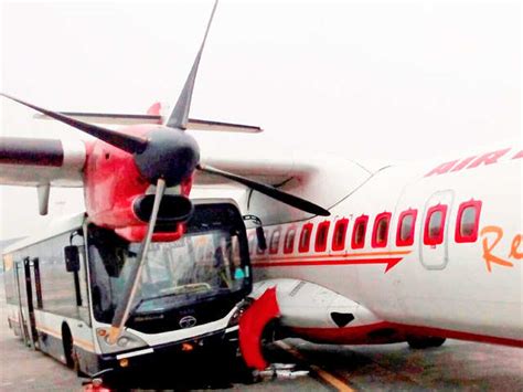 December 22, 2015 - India's first 'Made in India' e-rickshaw | The ...