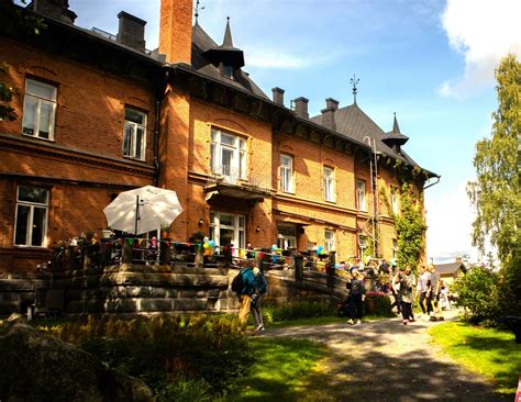 Lielahden kartanon kulttuurikeskuksen ja Café Kartanon avajaiset ...