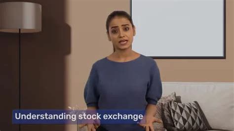 What is MACD (Moving Average Convergence/Divergence)