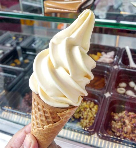10 Soft Serve Ice-cream Desserts Below $10 To Own The Ice-cream Game ...