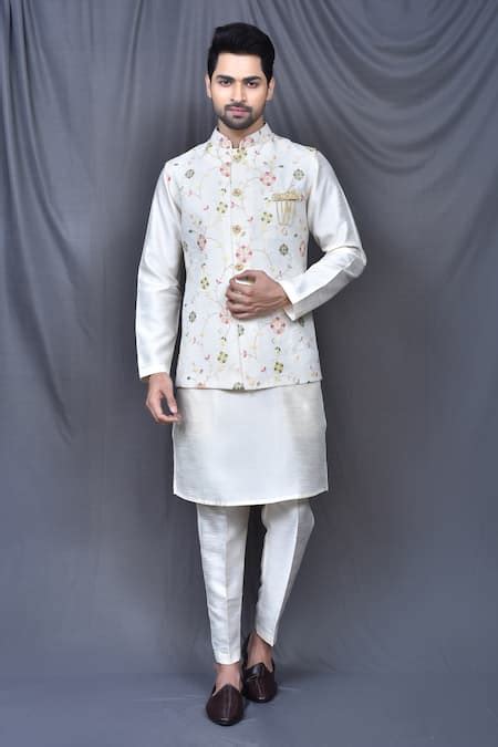 Buy Cream Bundi Silk Blend Embroidered Floral And Kurta Set For Men by ...