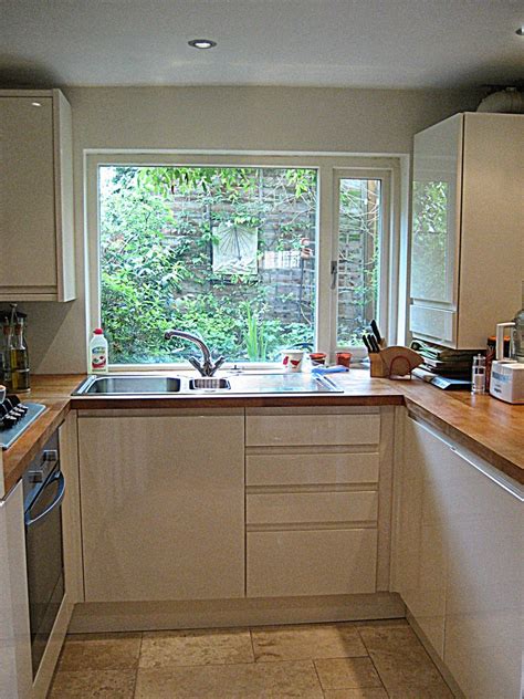 Small U Shaped Kitchen Remodel Ideas - Kitchen Design Basics