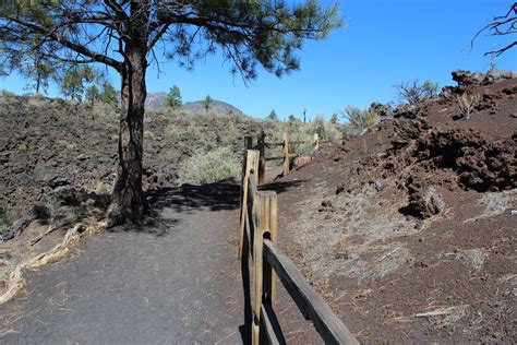 gjhikes.com: Lava Flow Trail