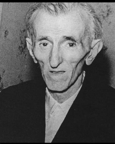 The last known photo of genius Nikola Tesla in 1943. : r/Higherups