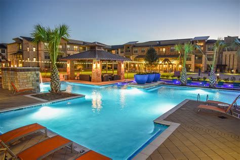 GATEWAY OAKS INTERIORS- Forney, TX – Hodges USA