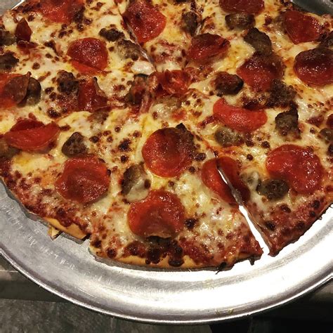 Home Plate Bar & Grill | Springfield, IL