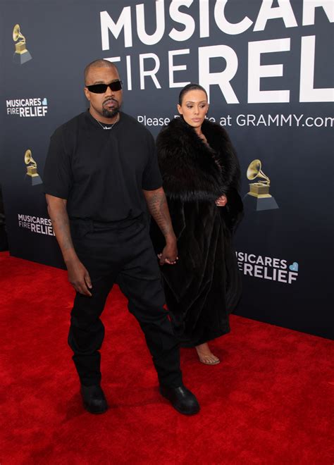 Kanye West drops Yeezy ad during Grammys 2025 after shocking red carpet ...