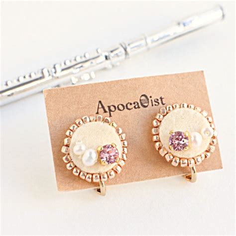 フルートのキーパッドのビジューイヤリング (PNK : S) F-003 Flute key pads earrings with ...