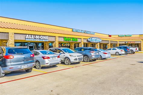 Parkway Village - Levy Retail Group