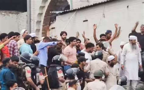 Protests erupt in northwest Delhi's Mangolpuri over demolition at mosque