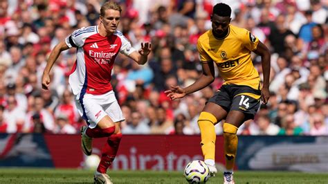 Image result for Wolves Red Card vs Arsenal