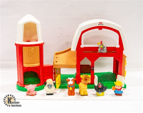 FISHER PRICE LITTLE PEOPLE FARM W/ SILO