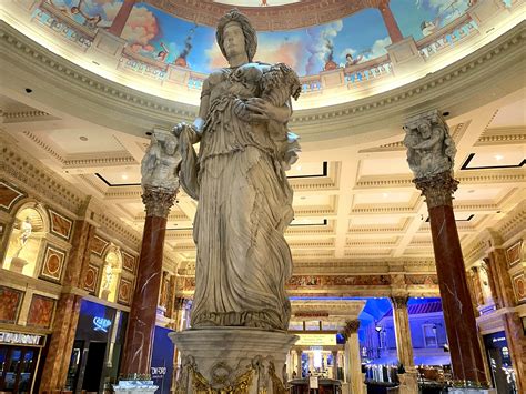 Caesars Rewards Salute Card: Discounts and Perks to Military & Veterans