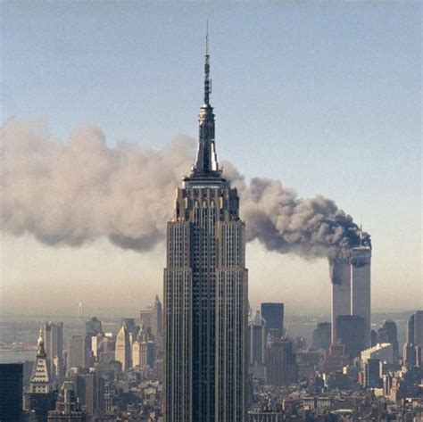 一组照片告诉你17年前美国“911事件”有多恐怖!!|标志性建筑|浓烟|世贸大楼_新浪新闻